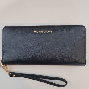 Michael Kors Large Black Saffiano Leather Continental Zip Around Travel Wallet